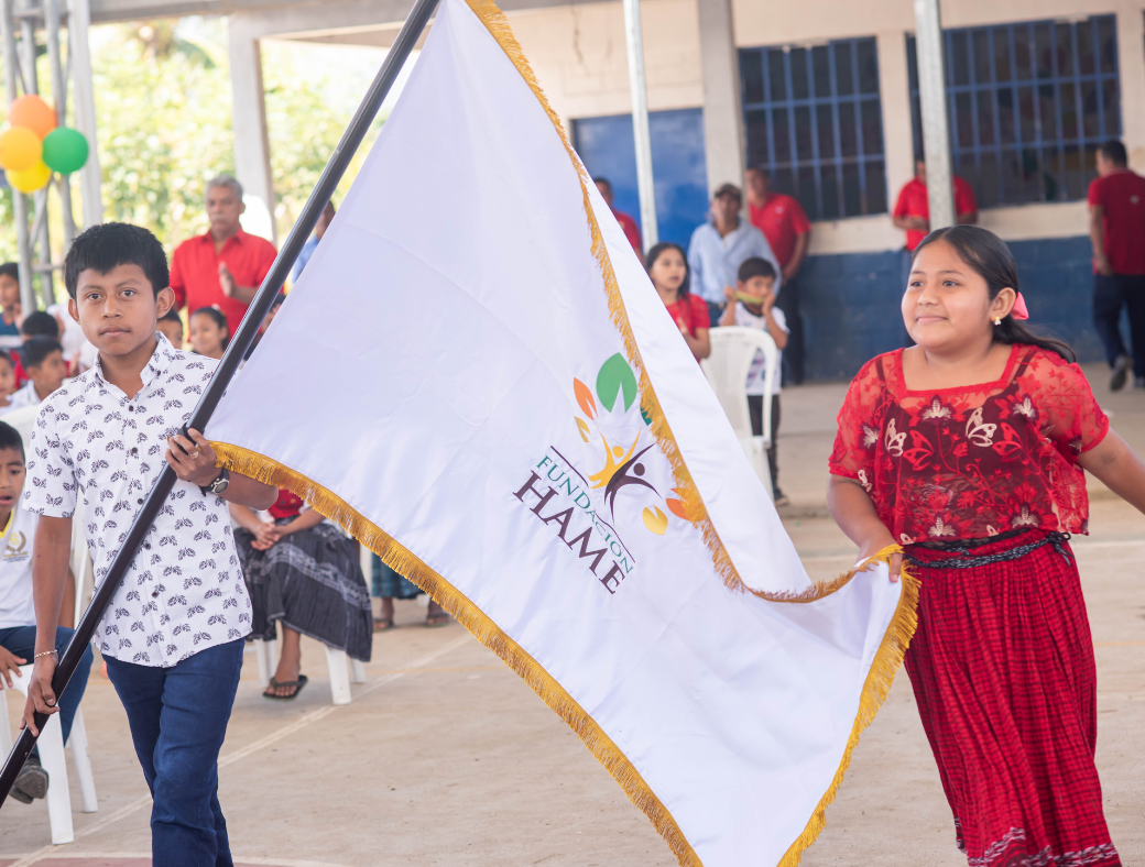 ¡450 niños y niñas de La Ceiba tienen nuevas aulas!